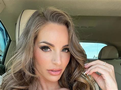 Kimmy Granger Biography, Height, Boyfriend, Wiki & More